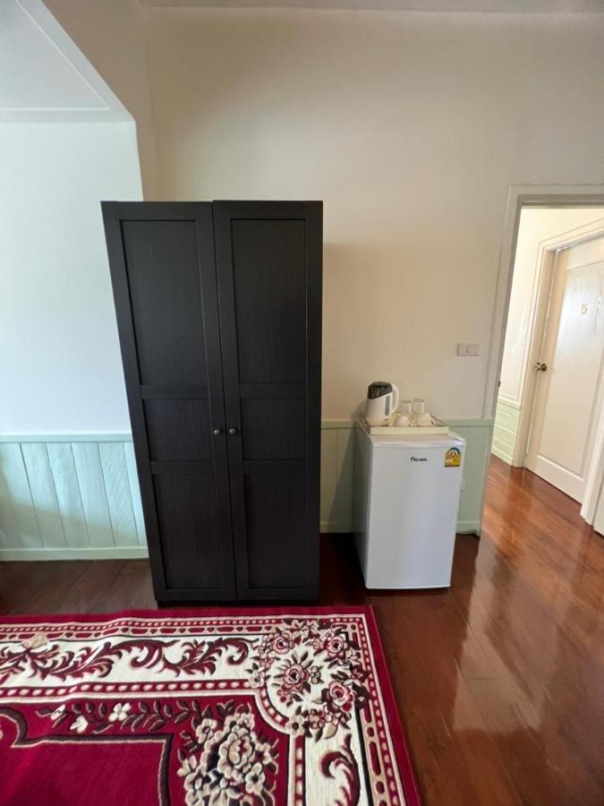 Roomquest Rim Praya Dinsor Road Bangkok Kültér fotó